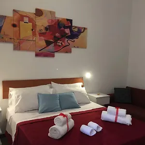 Yooroom Bed and breakfast